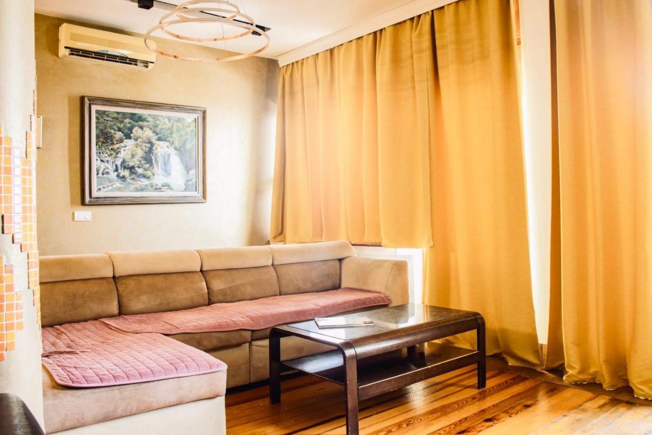 Apartments Art Ulcinj Esterno foto