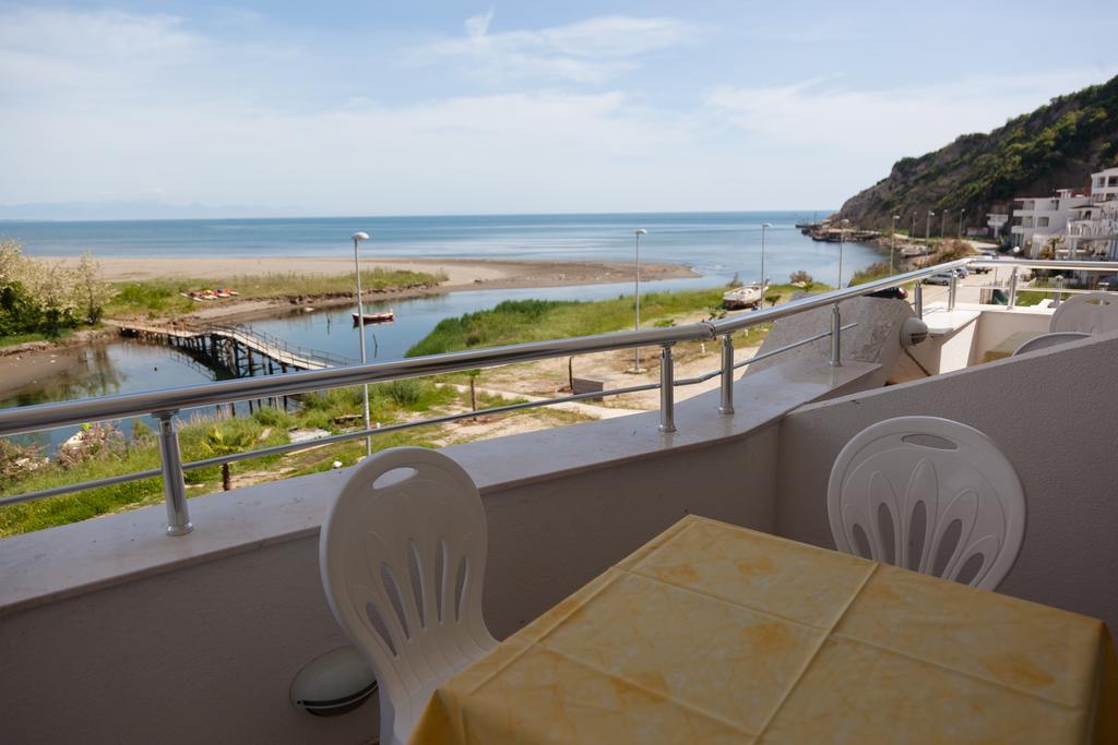 Apartments Art Ulcinj Esterno foto