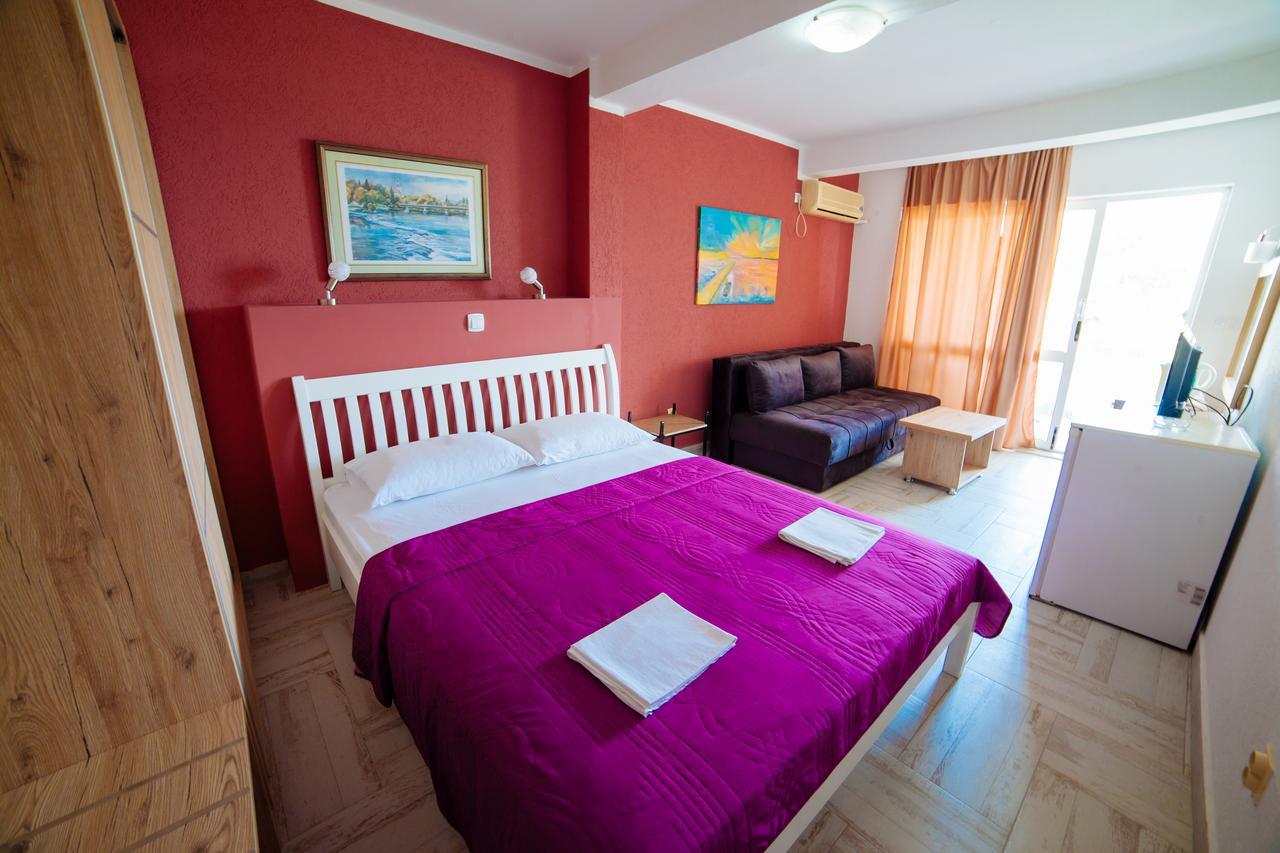 Apartments Art Ulcinj Esterno foto