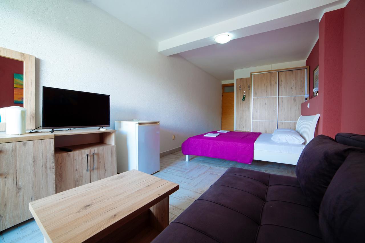 Apartments Art Ulcinj Esterno foto