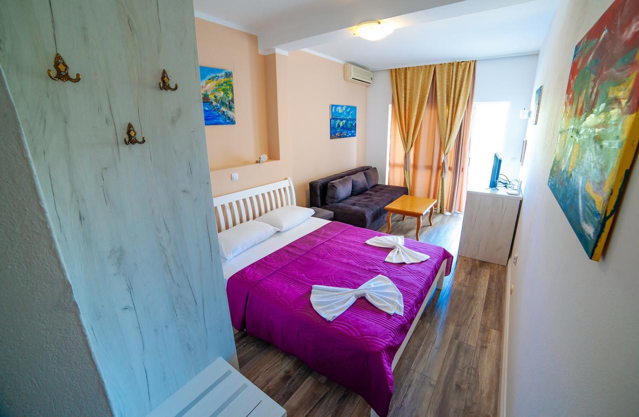 Apartments Art Ulcinj Esterno foto
