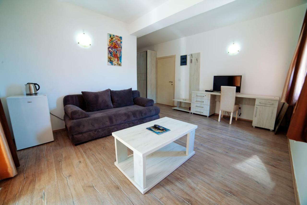 Apartments Art Ulcinj Esterno foto